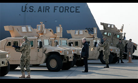 EEUU aprueba el suministro de armas letales a Kiev 